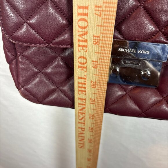 Michael Kors Quilted Leather Shoulder Bag With Chain Strap - Picture 9 of 12